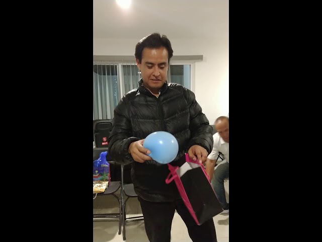 Frases divertidas para acompañar un regalo