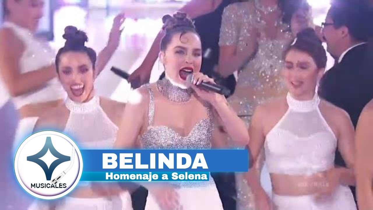 Belinda rinde homenaje a Selena con su nuevo oso de peluche